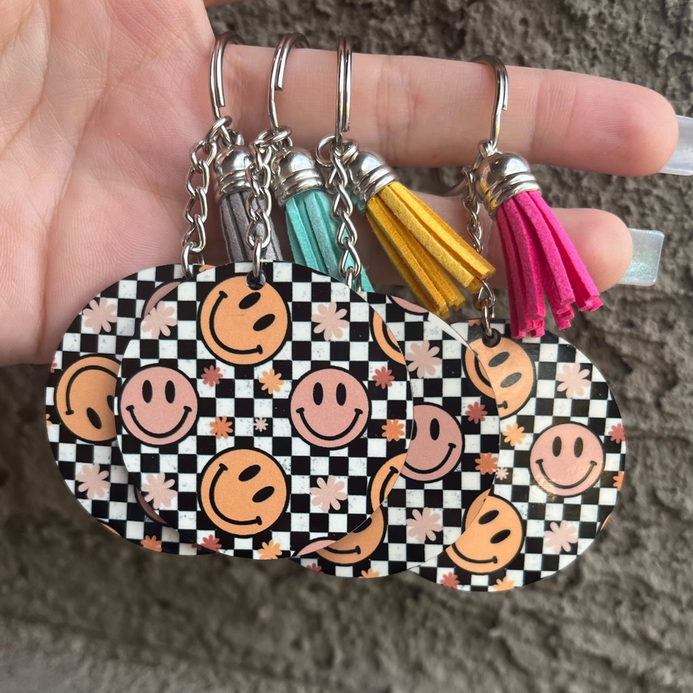 Retro Smiley Face Keychain